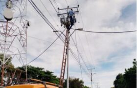 Labores de mantenimiento en redes eléctricas de Miranda, Santa Rita y Cabimas en el estado Zulia