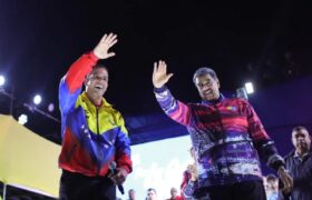 Presidente Maduro pide al pueblo venezolano cuidar los centros de votación este 25M ante amenazas fascistas