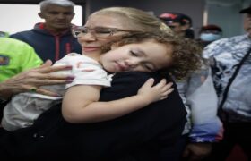Presidente Nicolás Maduro logra el rescate de la niña Maikelys Espinoza
