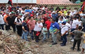 Candidatos del GPPSB en Trujillo realizan recorrido casa por casa