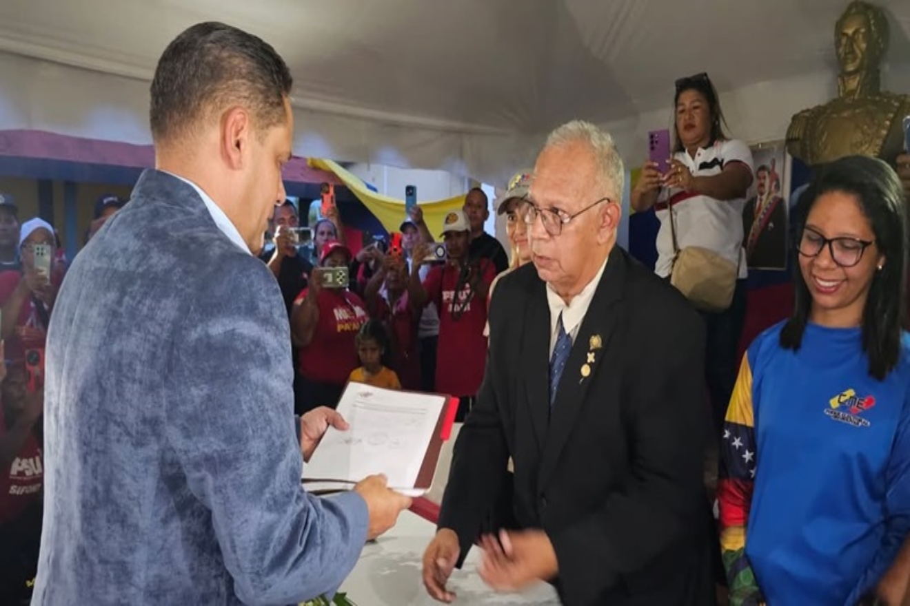 Neil Villamizar se acredita como primer gobernador del estado Guayana Esequiba