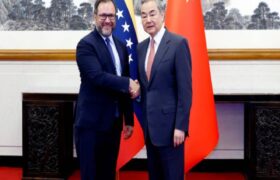 Canciller Gil arriba a China para participar en IV Foro Ministerial