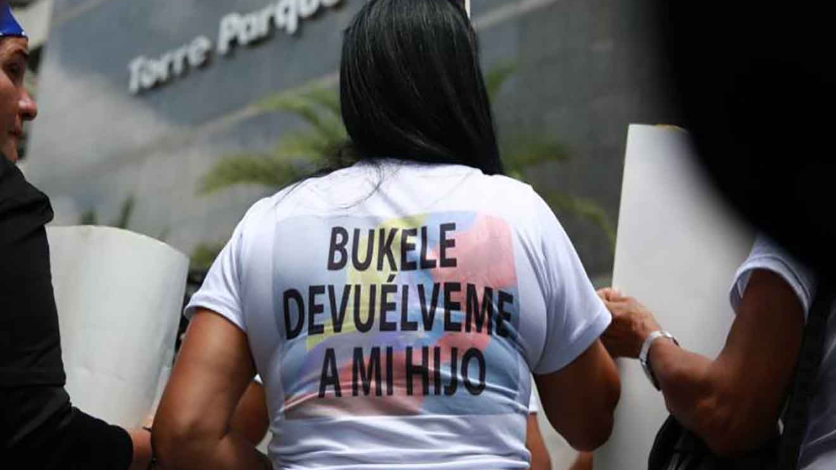 bukele-devuelve-hijo