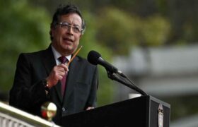 Senado colombiano decide sobre consulta popular propuesta por Petro