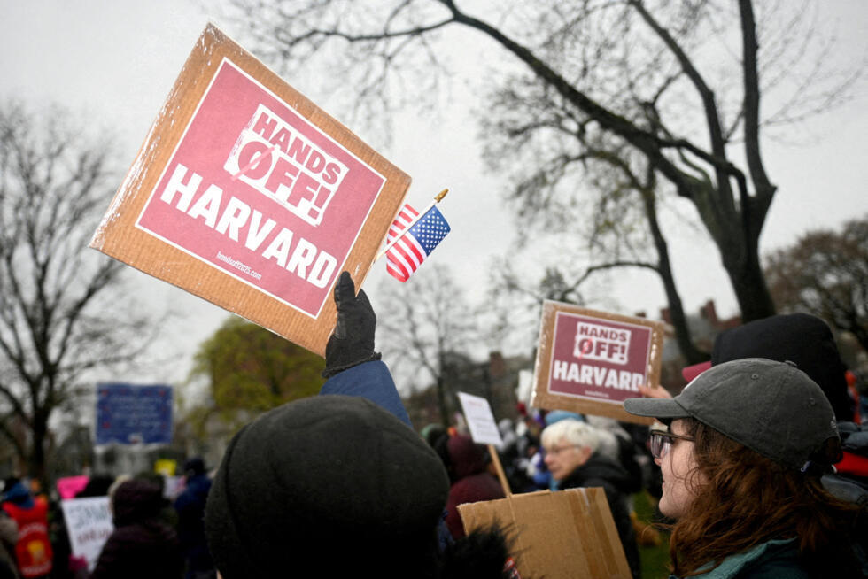 w980-2025-04-30T224938Z_1752165287_RC2KWDA8QCCI_RTRMADP_3_USA-TRUMP-HARVARD-GRANTS