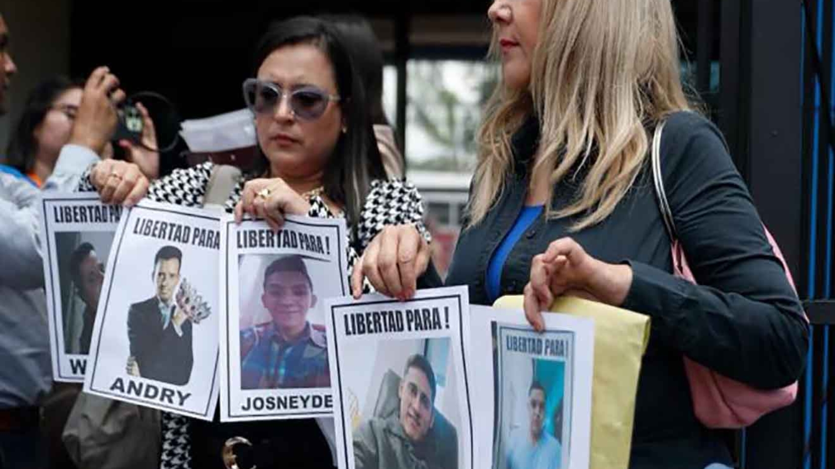 El Salvador-familiares-migrantes