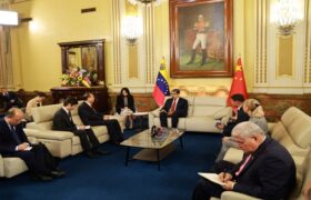 Presidente Maduro recibe a delegación de alto nivel del Partido Comunista de China