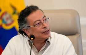 Presidente de Colombia afirma que convocará por decreto la consulta popular
