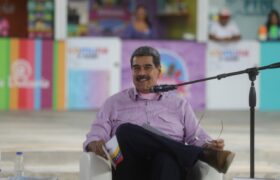 Presidente Maduro: Reforma constitucional pudiera ser refrendada el próximo año