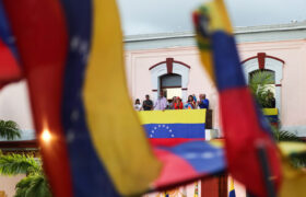 Presidente Maduro insta a los alcaldes opositores a gobernar junto al pueblo