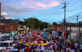 Guarenas desbordó alegría durante el arranque de campaña de Antonio Galíndez a la Alcaldía