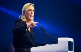 Le Pen cataloga el acuerdo comercial con EEUU que firmó Von der Leyen de «Fiasco»