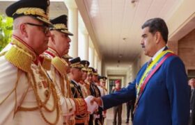 Presidente Maduro honra disciplina y desempeño de la FANB
