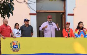 Presidente Maduro ratifica constitución de nuevo gobierno: ¡Menos escritorio, más territorio!