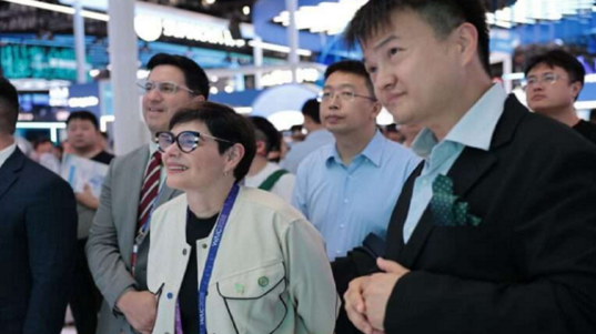 Venezuela participa en Foro de Mujeres Élite de IA en Shanghái