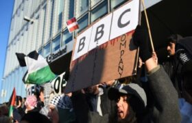 Más de 100 periodistas de BBC denuncian censura y sesgo sionista en la cobertura sobre Gaza