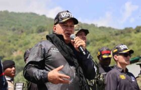 Cabello anunció la pronta inauguración de centro médico para funcionarios de seguridad en Caracas