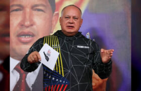 Cabello cuestionó que la oposición venezolana no opine sobre la prisión «Alligator Alcatraz» para migrantes
