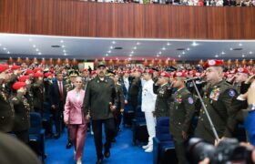 Presidente Maduro otorga ascensos militares a la Guardia de Honor Presidencial y DGCIM