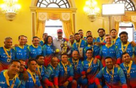 Homenaje a los héroes del softbol de la Copa Prince Albert en Canadá
