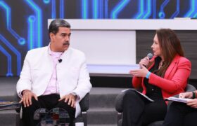 Maduro: El pueblo ya no quiere más guarimbas, ni violencia, ni conspiración