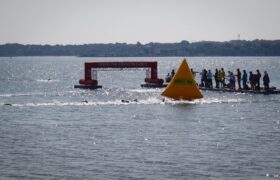 Asunción 2025: La delegación venezolana nadó con valor los 10 K en Aguas Abiertas