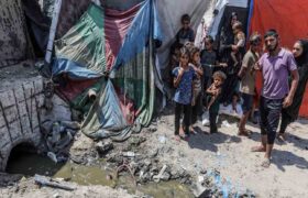 OMS alerta sobre la amenaza de enfermedades infecciosas y «muerte silenciosa» para los niños de Gaza