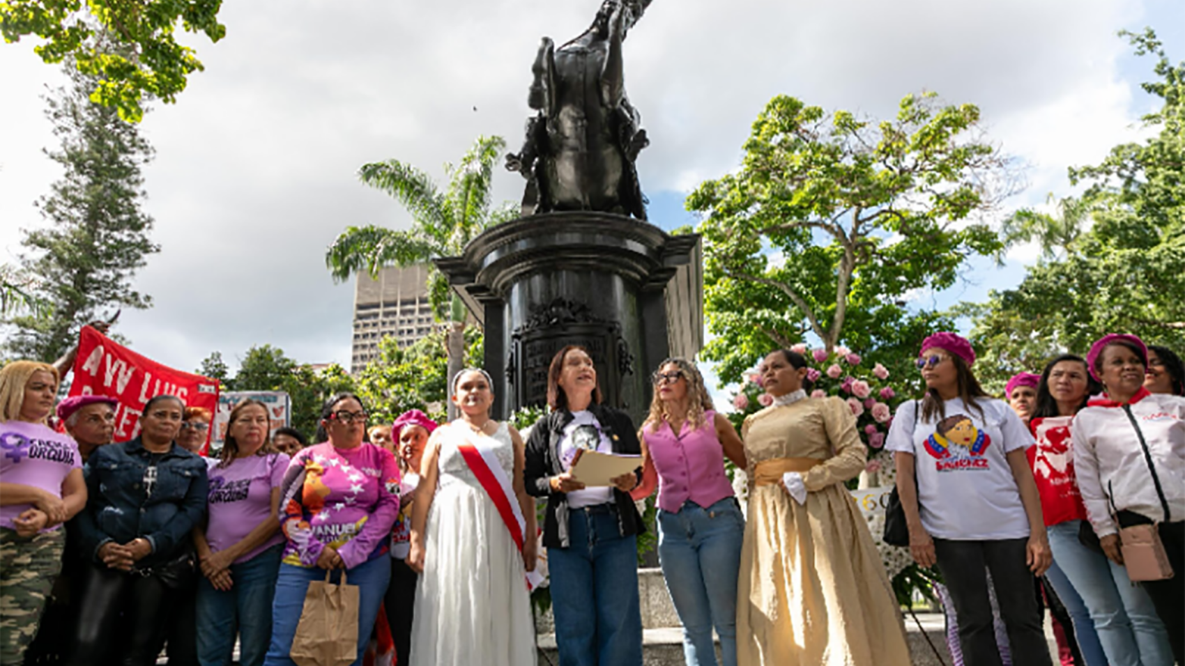 MUJER