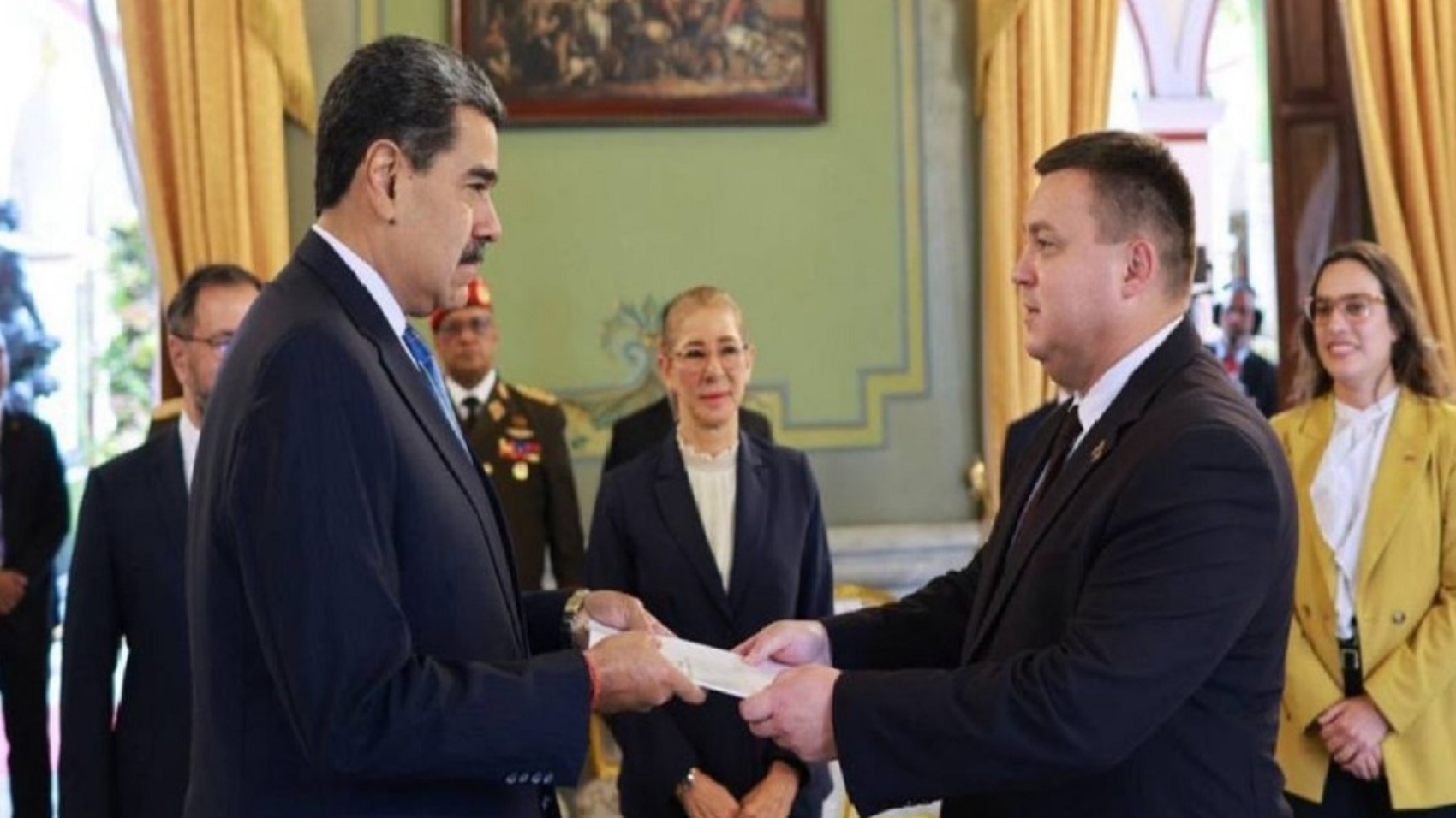 Maduro cartas credenciales