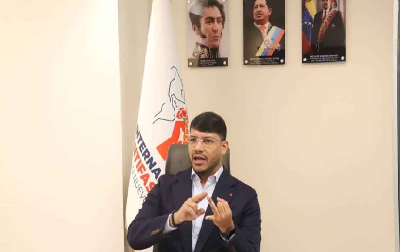 RANDER PEÑA