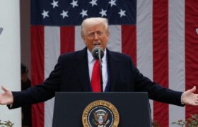 Trump amenaza con dos submarinos nucleares tras polémica con Medvédev