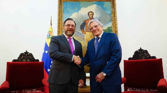 Yván Gil y Martín Von Hildebrand