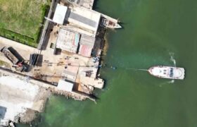 Gobierno Bolivariano inicia sustitución de cable submarino en canal marítimo de Puerto la Cruz
