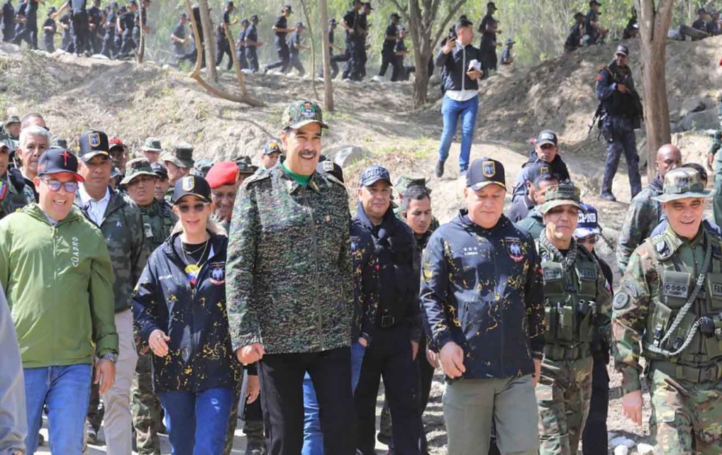 clausura del II Curso de Operaciones Especiales Revolucionarias
