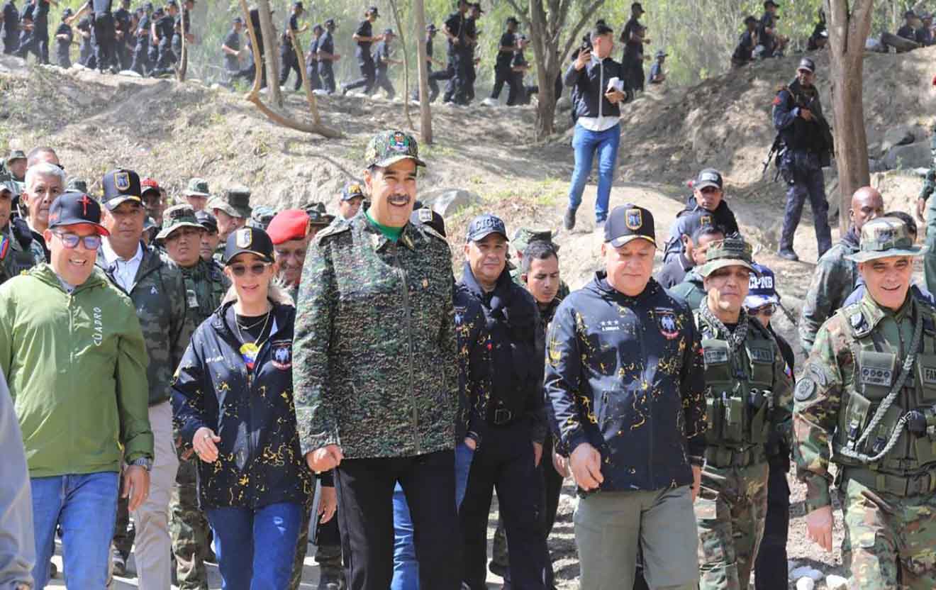 clausura del II Curso de Operaciones Especiales Revolucionarias