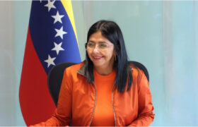 Caracas agradece a Moscú su apoyo incondicional «frente a la escalada de amenazas» de EE. UU.