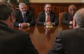 Venezuela y Brasil analizan la situación regional en encuentro bilateral durante la Cumbre Amazónica