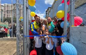 En Guarenas se entregan canchas completamente rehabilitadas