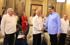 Presidente Maduro denuncia «guerra multiforme» contra Venezuela y Cuba dirigida desde los EE.UU.