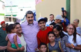 Presidente Maduro dirigió jornada de entrega de obras en varias regiones del país