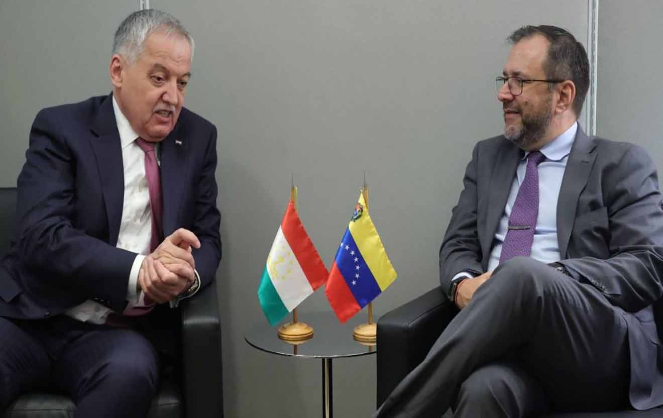 Cancilleres de Venezuela y Tayikistán