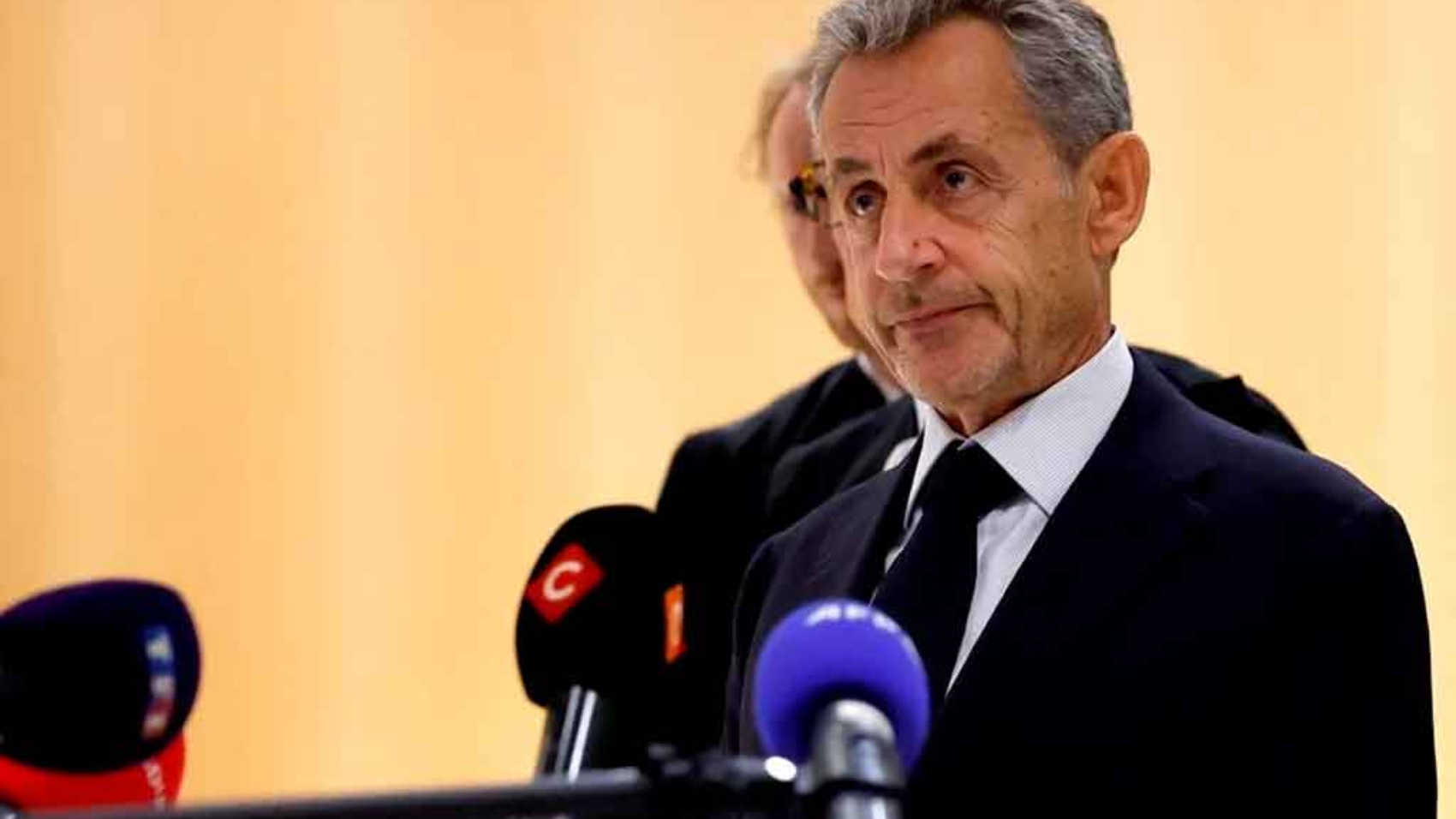 Expresidente francés Sarkozy irá a la cárcel