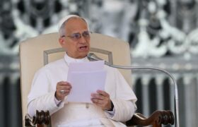 Papa León XIV exige alto al fuego inmediato y condena situación humanitaria en Gaza