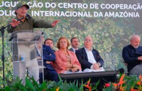 Petro pide unidad en defensa de Venezuela ante amenaza de invasión militar de EE.UU.
