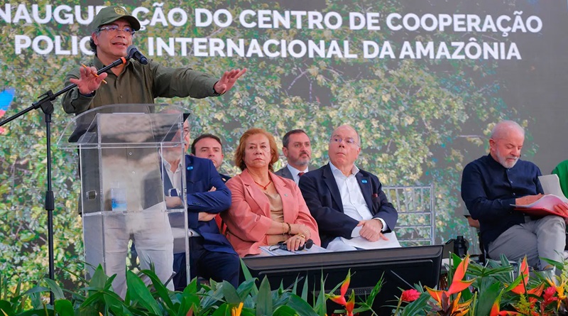 Petro-Manaos-invasion-eeuu