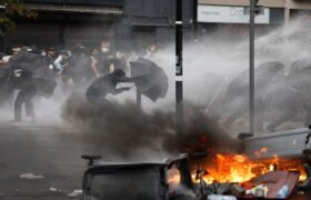 Autoridades francesas planean usar cañones de agua y blindados contra manifestantes