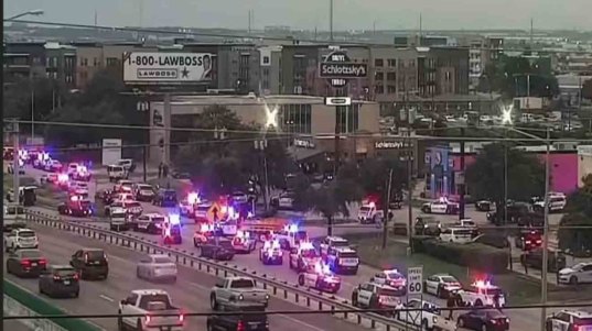 Tres heridos críticos por tiroteo en centro de inmigración en Texas