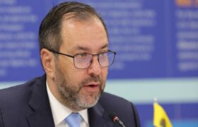 Canciller Gil destaca cooperación internacional ante contingencia en La Guaira