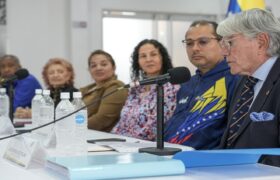 Maestro español de billar trae su sabiduría para la selección nacional de esta disciplina