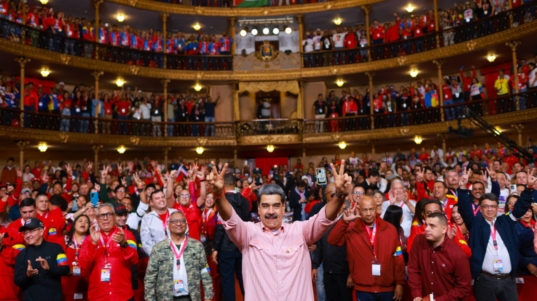 photo_5051104049922946103_y